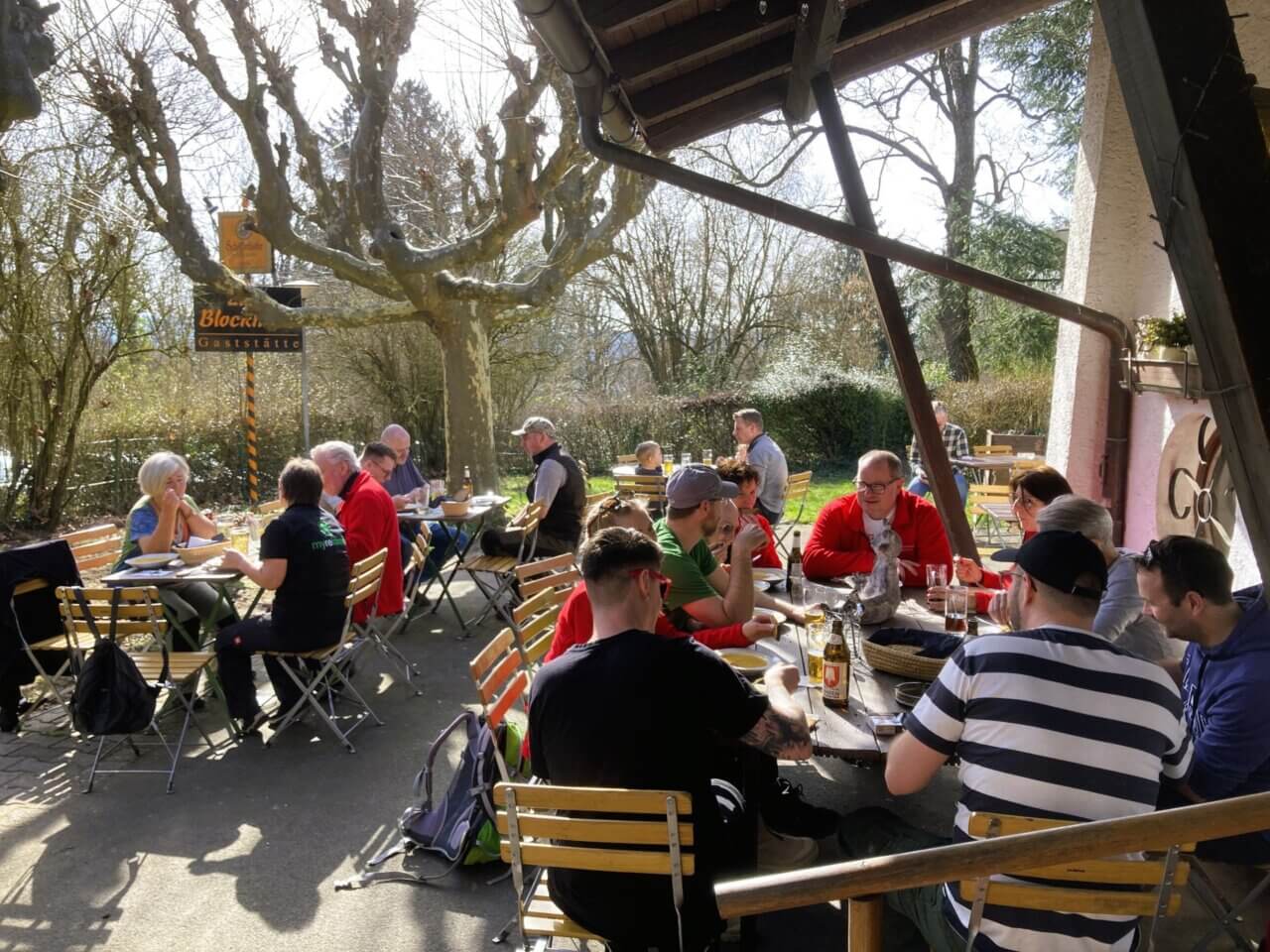 Gemeinsames Mittagessen und schöner Ausklang bei bestem Wetter